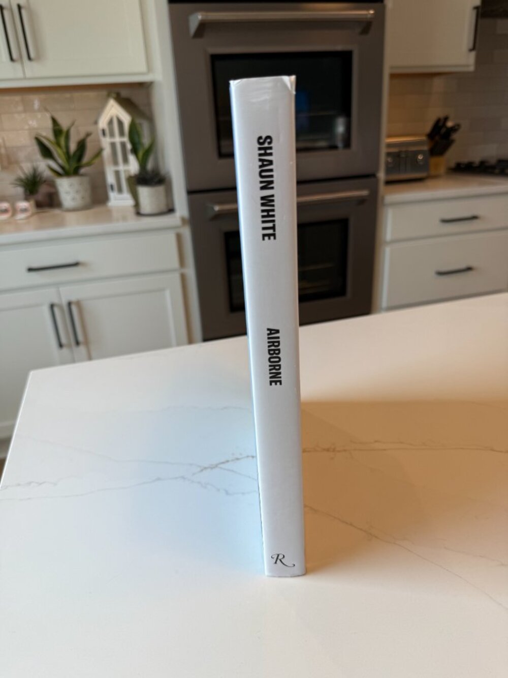 Shaun White Airborne Autographed Book - Picture 6 of 11